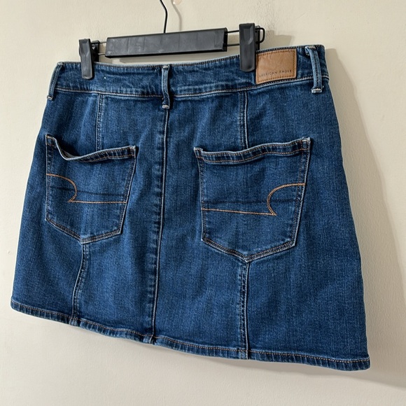 American Eagle Hi-Rise A-Line Denim Button-Front Denim Mini Skirt Size 12 - Picture 5 of 8